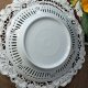 Mała patera porcelanowa z dekoracyjnym ażurowym rantem i motywem róży