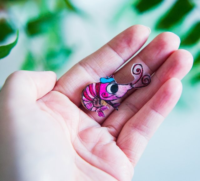 Przypinka krewetka Pedro