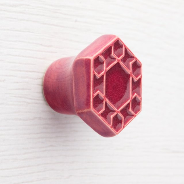 Ceramiczna gałka do mebli wiśniowa, wz.6