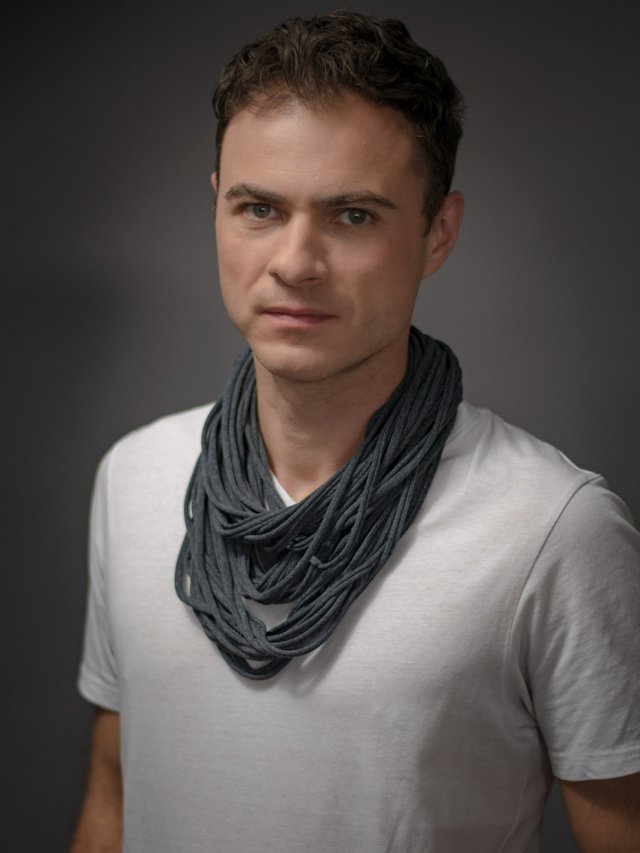 Naszyjnik dzianinowy szary melanż