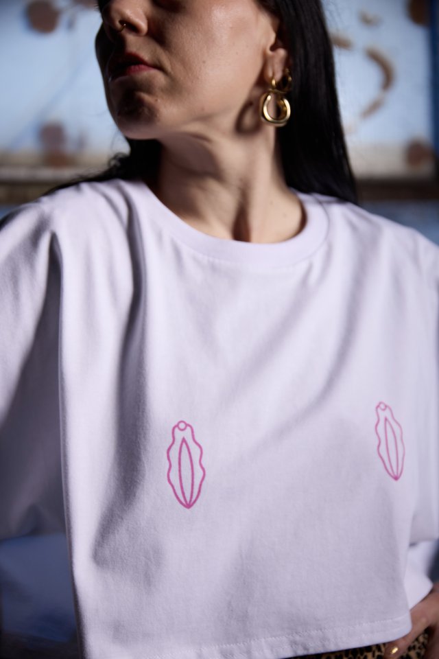 PUSSY CROP TOP