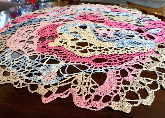 Obrus Freeform