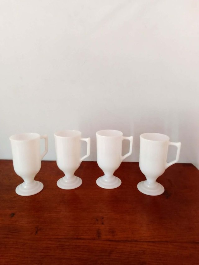 milk glass vintage Irish Coffee Mugs zestw 4 szt.szkło mleczne
