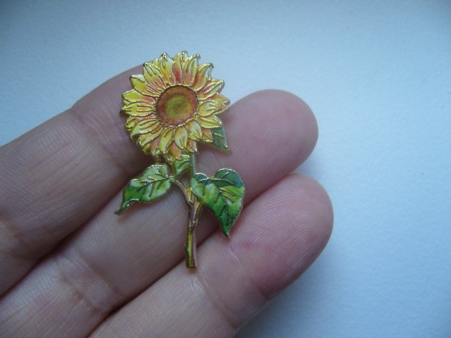 METALOWA EMALIOWANA PIN PRZYPINKA SŁONECZNIK