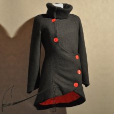 Czarny asymetryczny płaszczyk wełniany