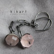 róż pudrowy w srebrze - kolczyki