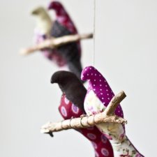 Tweet tweet song (mobile) / strawberries with chocolate