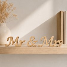 Drewniany napis na stół weselny, dekoracje ślubne, weselne z litego drewna napis stojący "Mr & Mrs", rustykalny boho