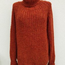 SWETER Z GOLFEM