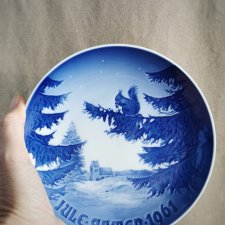 1961 talerz Copenhagen Porcelain z wiewiórką
