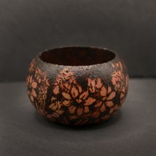 Drewniany świecznik tealight z motywem kwiatów i łąki - pirografia,