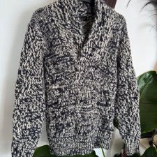 V-neck ZARA