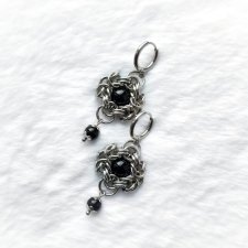 Kolczyki chainmaille z czarnym agatem – stal chirurgiczna eleganckie