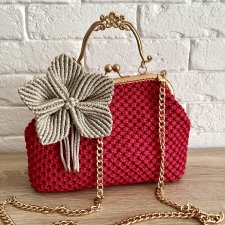 AURELIA- odważna amarantowa elegancja
