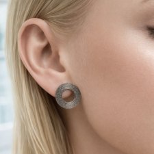 Kolczyki koła brązowe minimalistyczne – elegancka biżuteria, styl modern luxury